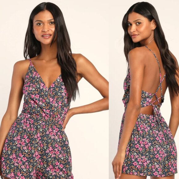 LULUS Cross Back Flowy Floral‎ Romper Womens Small Navy Pink - Picture 1 of 7